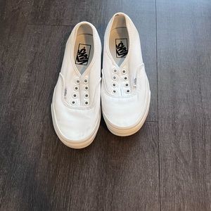 White vans low tops
